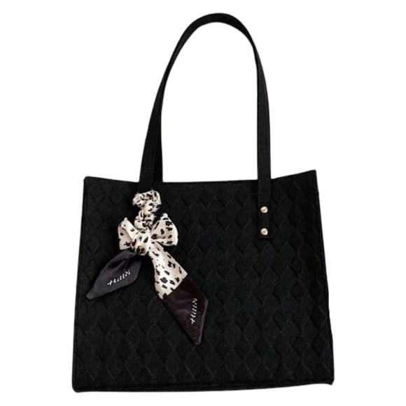 Black Quilted Felt Scarf Decor Bag Purse - Picture 1 of 10